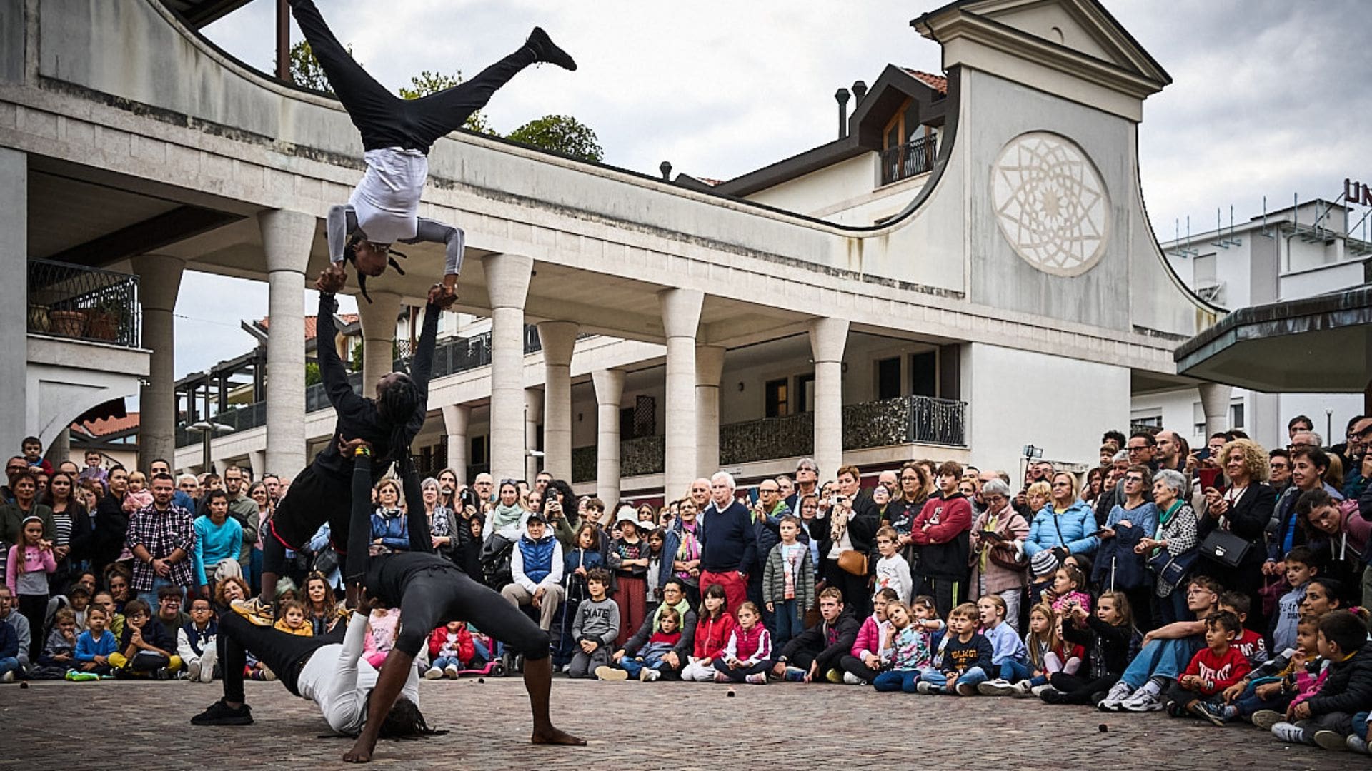 Abano Street Circus